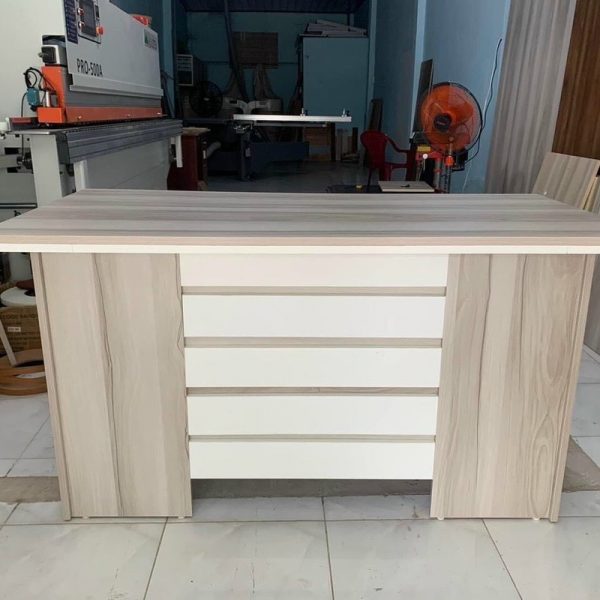 Thanh lý bàn trưởng phòng 1m4x70cm mới 99%