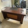 Bàn giám đốc 1m6*80cm màu nâu cũ