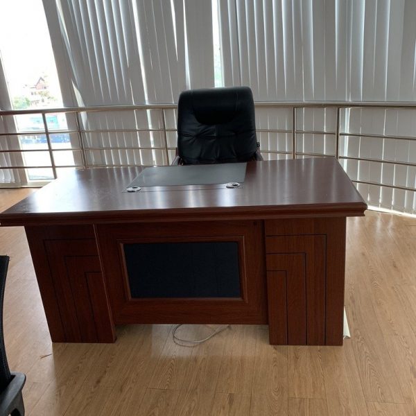 Bàn giám đốc ngang 1m6 cao cấp BGD389