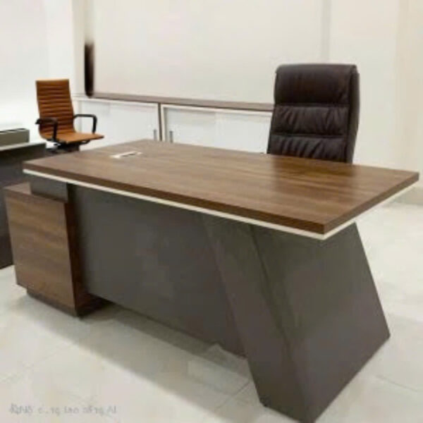 Thanh lý bàn giám đốc 1m8 MDF sang trọng mới 99%