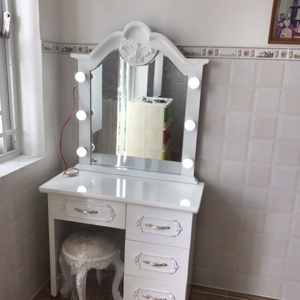 Bàn trang điểm 80cm cao cấp có đèn led BTD13