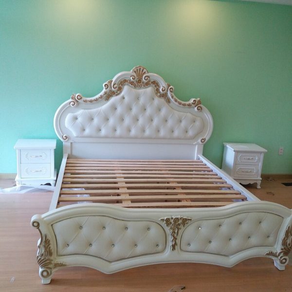 Thanh lý giường 1m8 hoàng gia xuất khẩu mới 100%