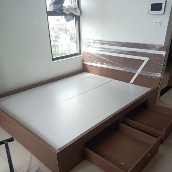 Gường ngủ 1m8 gỗ MDF có hộc tủ mới 99%