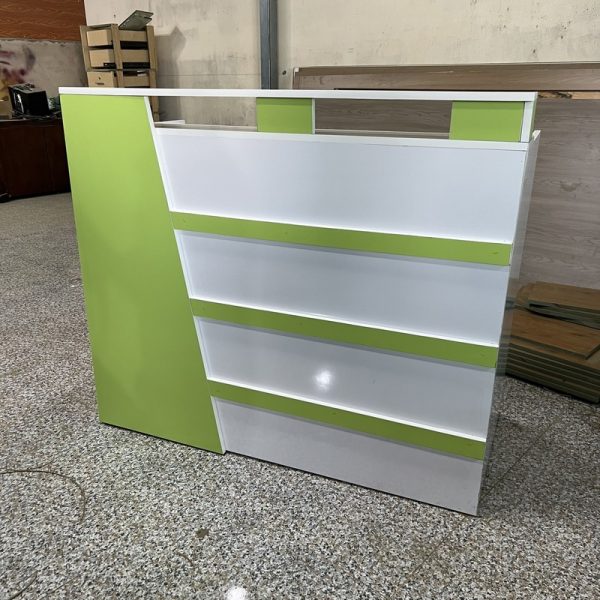 Thanh lý quầy chữ U 1m2 màu trắng xanh lá giá rẻ QC010