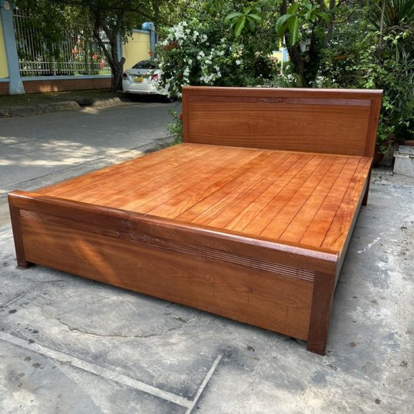 Thanh lý gường ngủ vạt phản 1m8x2m mới 95%