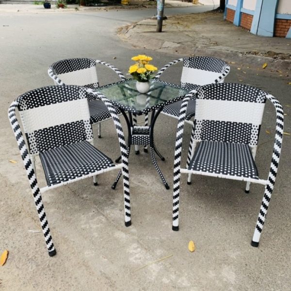 Bộ bàn ghế cafe nhựa giã mây màu trắng đen