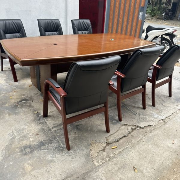 Thanh lý bàn họp 2m4 cao cấp mới 95% giá rẻ