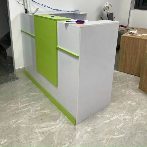 Thanh lý quầy lễ tân 1m6 mới 98% giá rẻ QC006
