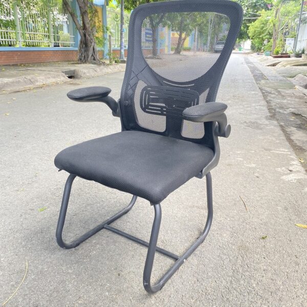 Ghế chân quỳ lưng lưới tay cơ động mới 95%