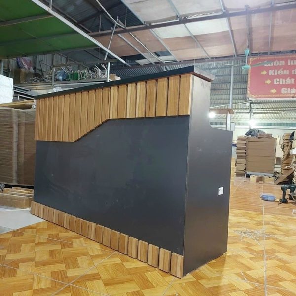 Quầy lễ tân 1m8 màu xám nâu sang trong mới