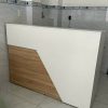 Thanh lý quầy lễ tân 2m màu trắng vân gỗ cũ