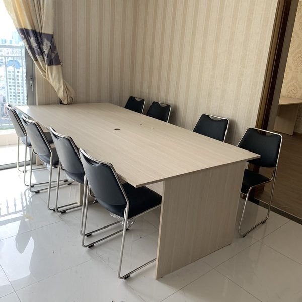 Thanh lý bàn họp 2m4 gỗ MDF cao cấp mới 97%