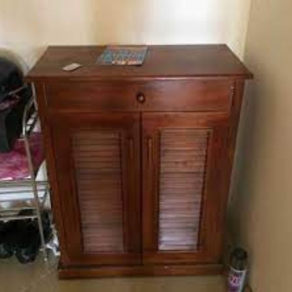 Tủ giày dép 2 cánh gỗ màu nâu mới 95% giá rẻ TG022