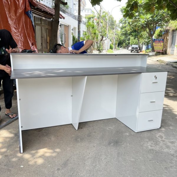 Thanh lý quầy lễ tân 1m8 gỗ MDF cao cấp QC030