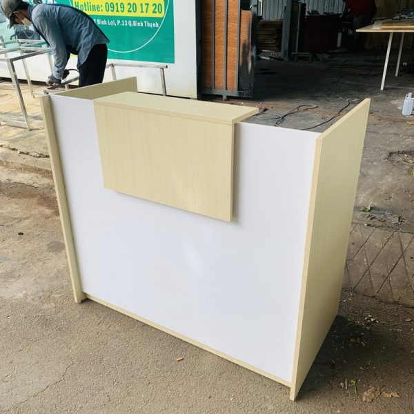 Thanh lý quầy tính tiền shop 1m2 mới 95% QC018