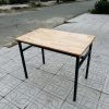 Thanh lý bàn ăn chân sắt mặt gỗ cao su 1mx60cm giá rẻ