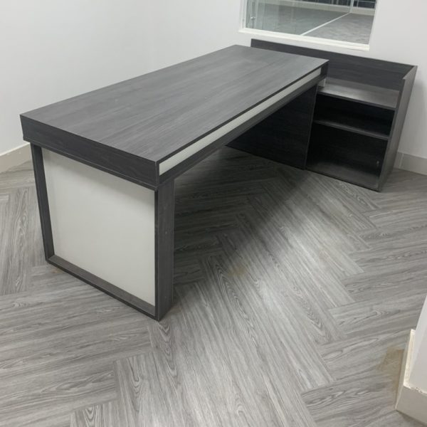 Bàn giám đốc 2m*1m4 màu xanh xám mới 100%