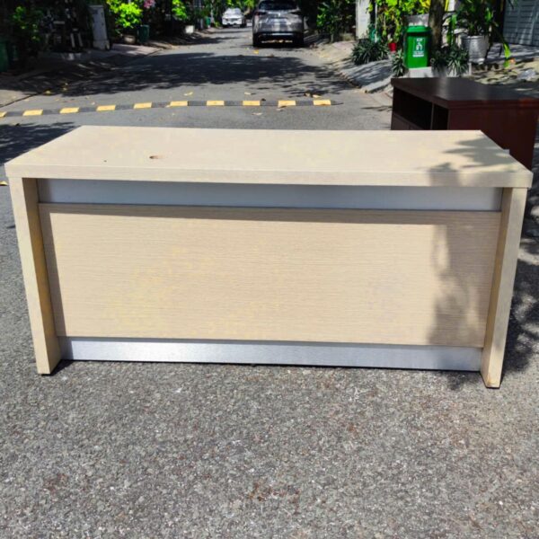 Bàn giám đốc 1m6 thanh lý mới 98% giá rẻ