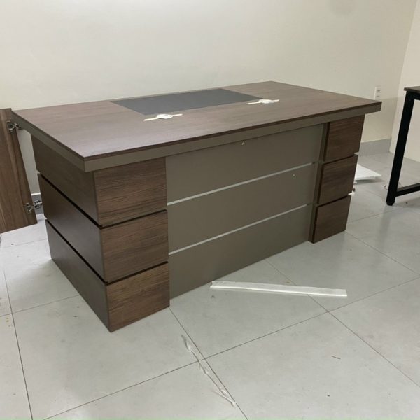 Thanh lý bàn giám đốc lớn 2m màu nâu MDF cao cấp