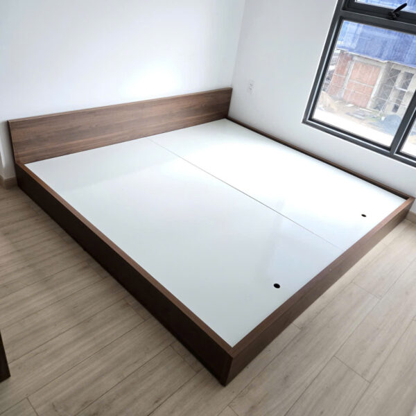 Thanh lý giường ngủ 2M*2M kiểu nhật màu nâu