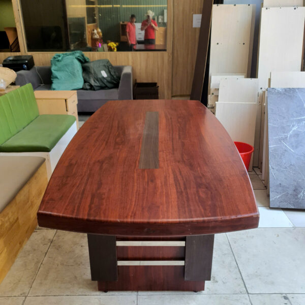 Thanh lý bàn họp  hoà phát 1m x 2m mới 95%