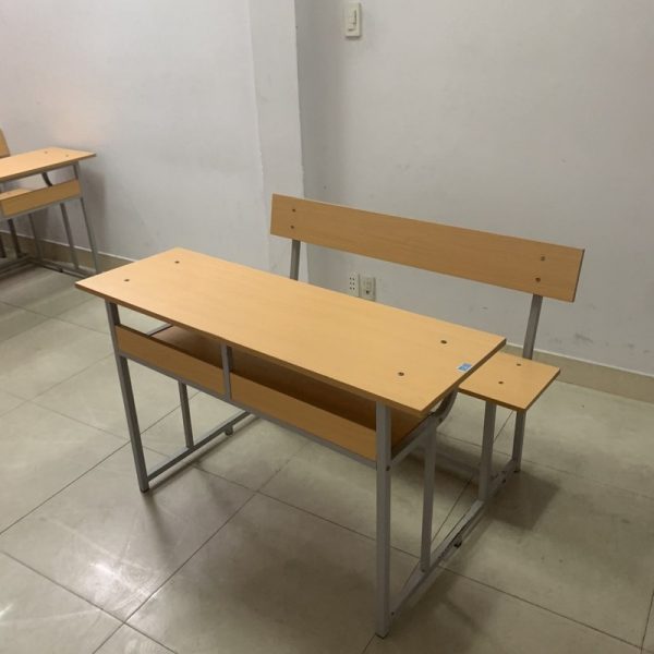 Bộ bàn ghế học sinh Hòa Phát 1m2 mới 98%