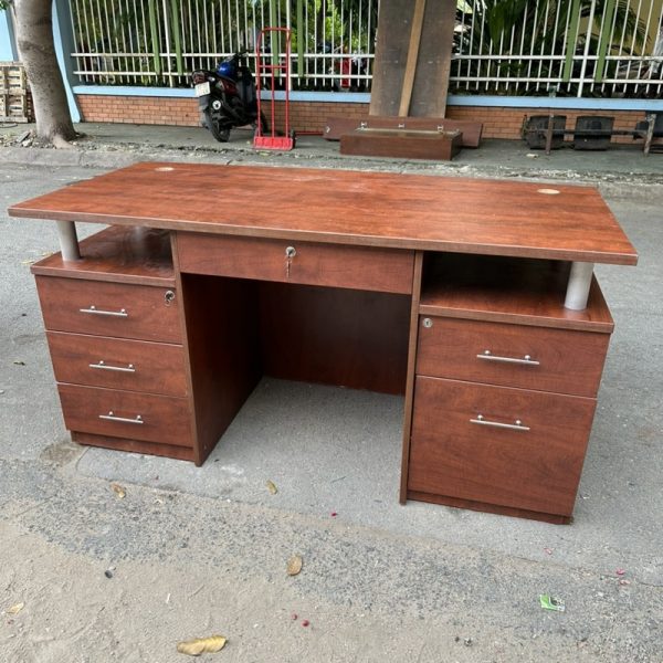 Bàn giám đốc 1m6x80cm màu nâu đỏ mới