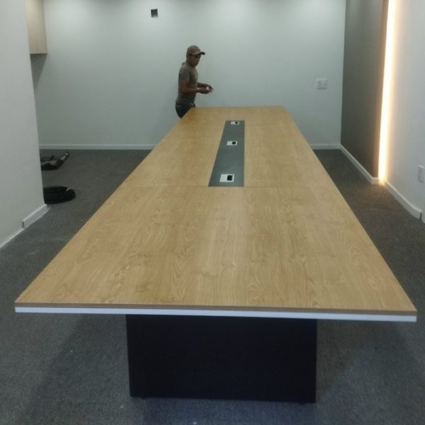 Bàn họp 4m8 MDF cao cấp chống ẩm mới 98%