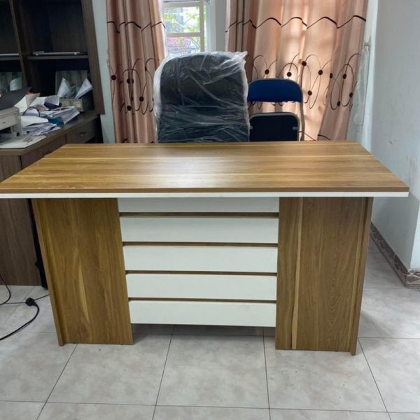 Thanh lý bàn giám đốc góc L gỗ tự nhiên cao cấp