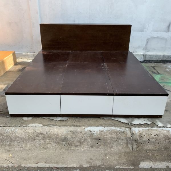 Gường ngủ 2m1*2m4 gỗ tự nhiên mới 98%
