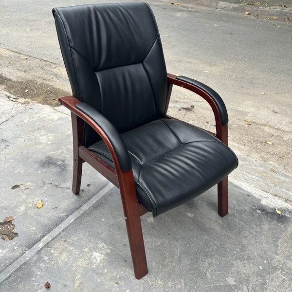 Ghế chân quỳ tay gỗ bọc da cao cấp mới 95%