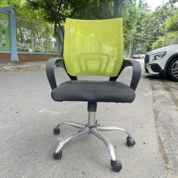 Thanh lý ghế xoay văn phòng lưới màu xanh 95%