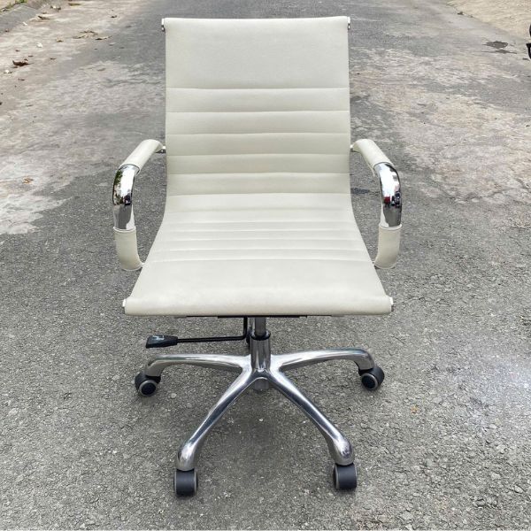 Thanh lý ghế xoay hòa phát bọc da mới 95%