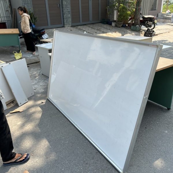 Bảng viết bút lông 2m mới 95% giá rẻ