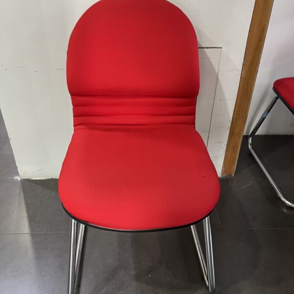 Thanh lý ghế chân quỳ phòng họp bọc nỉ màu đỏ