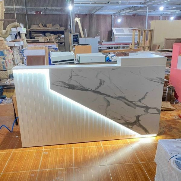 Quầy lễ tân 2m MDF sang trọng có đèn mới