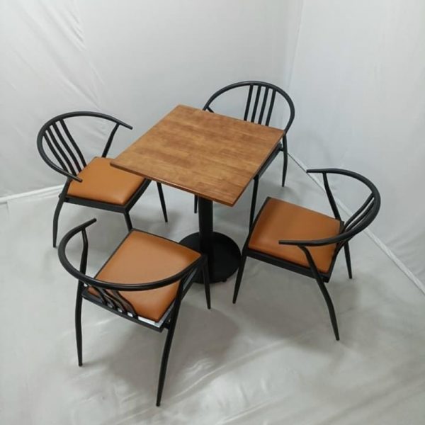 Ghế sắt cafe bọc nệm nâu mới 100%