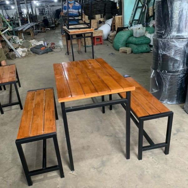 Thanh lý bộ bàn ghế quán ăn 1m mới 99%