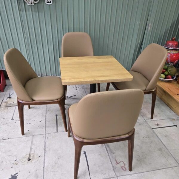 Thanh lý ghế cafe gare bọc da màu nâu mới 99%
