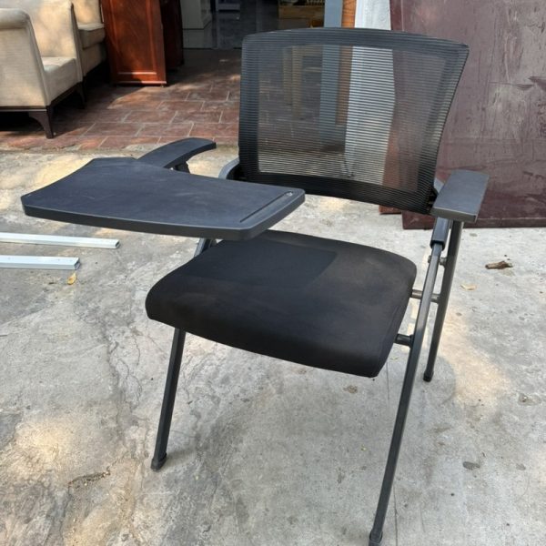 Thanh lý ghế đào tạo nhân viên lưng lưới mới 95%