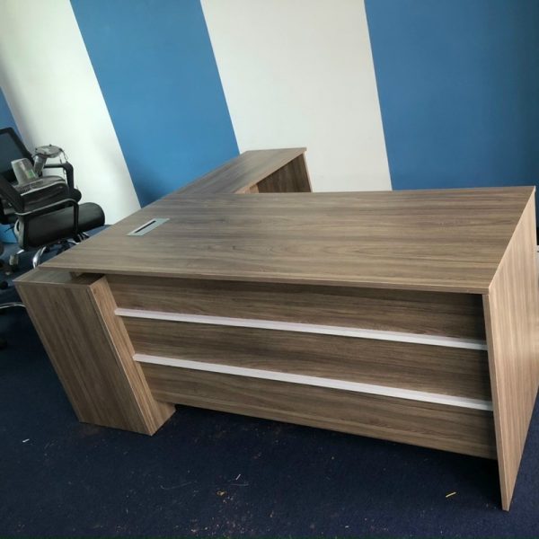 Thanh lý bàn làm việc góc L trưởng phòng MDF mới 99%
