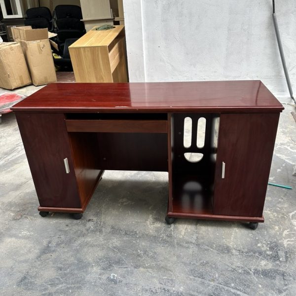 Thanh lý tủ thấp bàn giám đốc màu nâu mới 95%