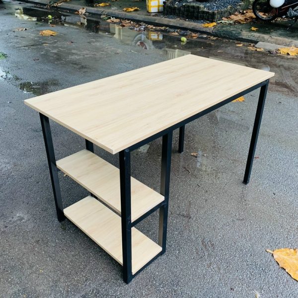 Bàn làm việc 1m2*60cm chân sắt liền kệ