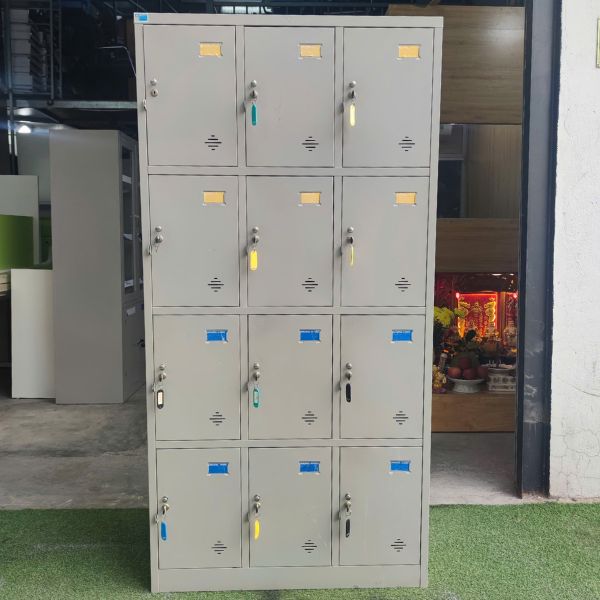 Thanh lý tủ locker 12 ngăn sắt Hòa Phát mới 98%