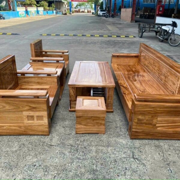 Thanh lý salon xe tăng gỗ hương xám tồn kho mới 98%