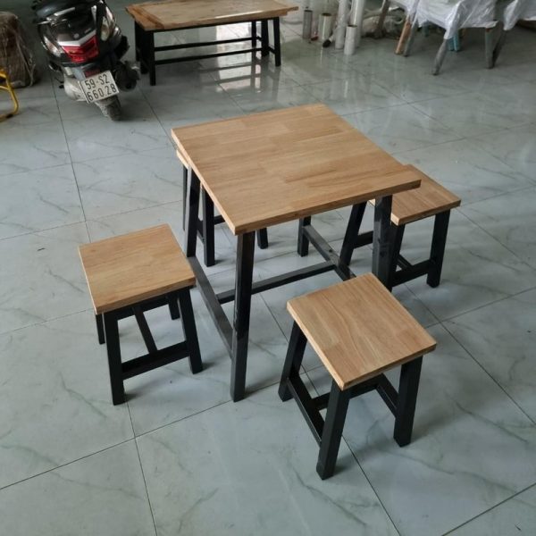 Bộ bàn ghế đôn chân sắt mặt gỗ mới giá rẻ