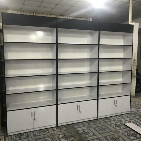 Tủ trưng bày 3m*2m4 màu trắng đen mới