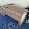 Bàn giám đốc 1m8*1m4 màu vân gỗ cao cấp mới