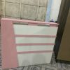 Quầy lễ tân trắng hồng 1m2 mới 99%
