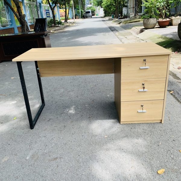 Bàn làm việc MDF có hộc tủ 1m4*60cm mới 98%